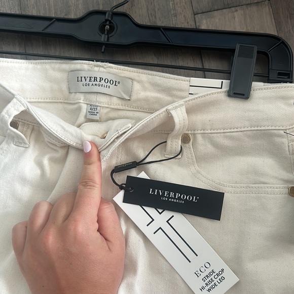 NWT Liverpool Stride Hi-Rose Crop Wide Leg Cream Jeans - Picture 6 of 8